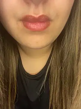 yassminsexy22 online show from February 14, 12:38 pm