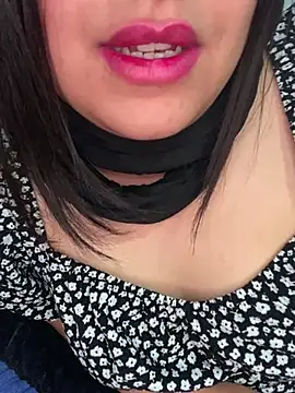 yassminsexy22 online show from January 7, 6:45 pm