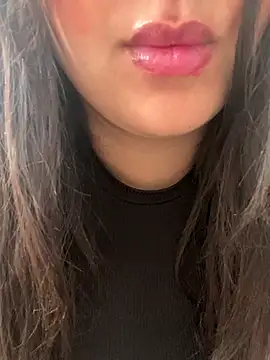 yassminsexy22 online show from September 25, 9:37 am