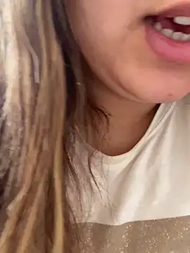 yassminsexy22 online show from April 18, 12:40 pm