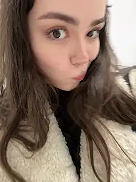 Snapshot of pantyless chatting on February 3, 12:32 am pantyless online show from February 3, 12:32 am