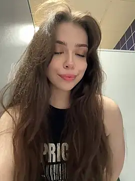 Snapshot of pantyless chatting on July 9, 10:31 pm pantyless online show from July 9, 10:31 pm