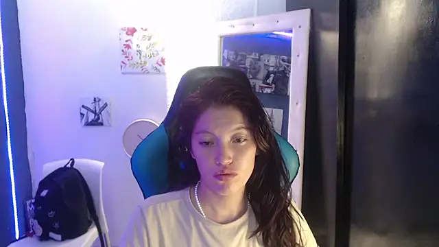 Snapshot of Sian__1 chatting on December 11, 7:46 pm Sian 1 online show from December 11, 7:46 pm