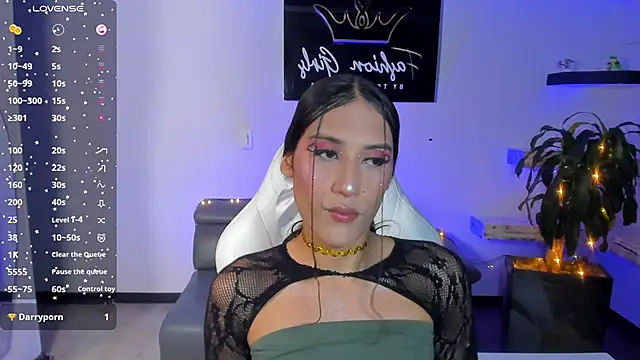 Snapshot of CamilaHarperr_ chatting on February 15, 7:27 am CamilaHarperr online show from February 15, 7:27 am