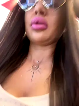Snapshot of beautydiamond chatting on September 16, 10:05 am beautydiamond online show from September 16, 10:05 am