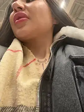 Snapshot of beautydiamond chatting on February 9, 11:58 am beautydiamond online show from February 9, 11:58 am