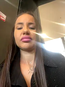 Snapshot of beautydiamond chatting on September 28, 8:43 am beautydiamond online show from September 28, 8:43 am