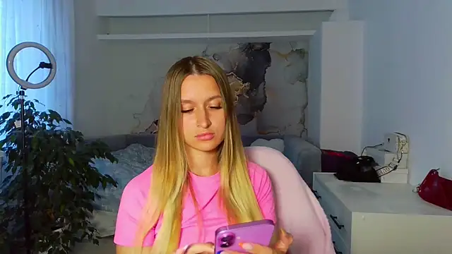 Submissive love online show from June 18, 5:40 pm