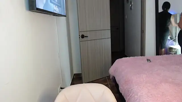 SophiaJoliebm online show from April 15, 3:45 am