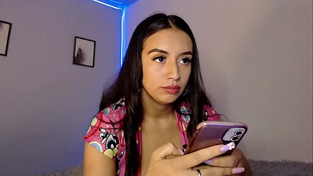 SophiaJoliebm online show from February 26, 5:24 am