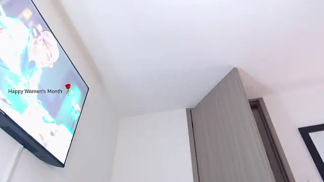 SophiaJoliebm online show from March 12, 4:18 am