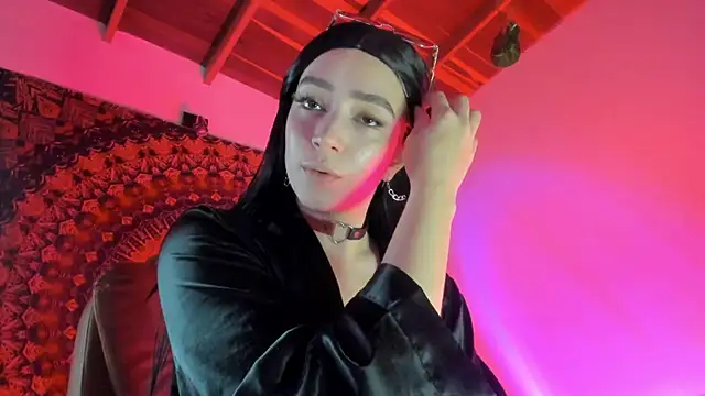 Snapshot of sweeet_peach chatting on November 12, 5:00 am sweeet peach online show from November 12, 5:00 am