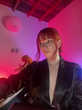 sweeet peach online show from March 22, 2:37 am