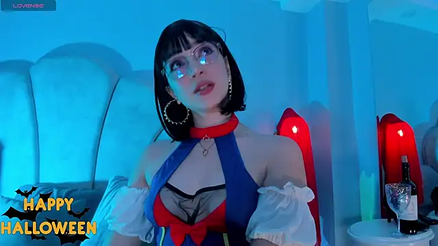 Snapshot of sweeet_peach chatting on October 31, 11:00 pm sweeet peach online show from October 31, 11:00 pm