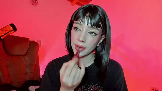 sweeet peach online show from December 22, 7:19 am