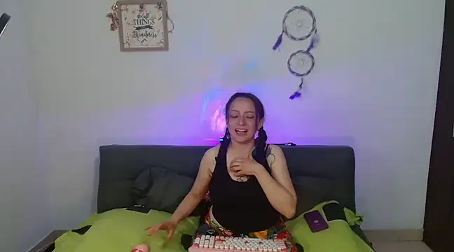 catalinamommyx online show from March 17, 4:51 am
