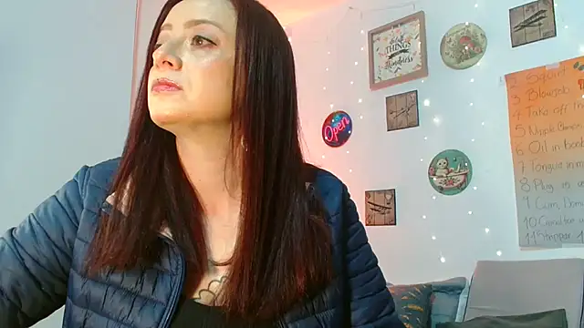 catalinamommyx online show from February 8, 2:53 am