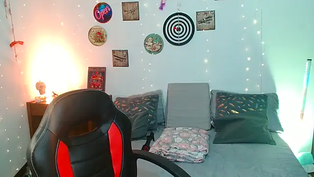 catalinamommyx online show from March 14, 1:22 am