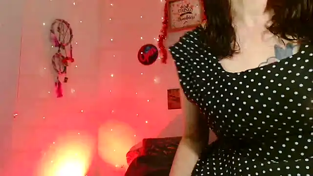 catalinamommyx online show from December 17, 2:38 am