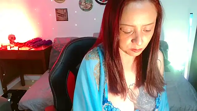 catalinamommyx online show from February 13, 1:27 am