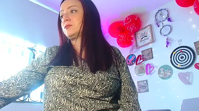 catalinamommyx online show from February 15, 9:36 pm