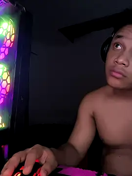 Snapshot of Ferneyv23 chatting on November 24, 9:53 am Ferneyv23 online show from November 24, 9:53 am