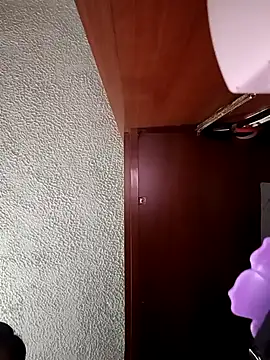 Bonny Klote online show from December 16, 2:43 pm