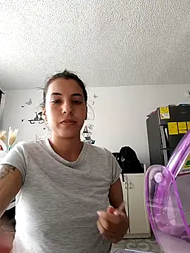 Snapshot of Bonny_Klote chatting on February 8, 6:11 pm Bonny Klote online show from February 8, 6:11 pm