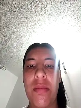 Bonny Klote online show from March 3, 2:46 pm