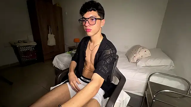 Snapshot of Angelligth chatting on November 25, 3:40 am Angelligth online show from November 25, 3:40 am