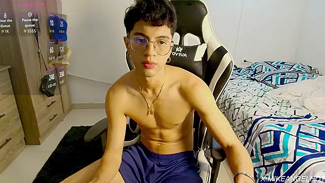 Angelligth online show from March 30, 3:41 am