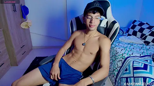 Angelligth online show from April 8, 3:41 am