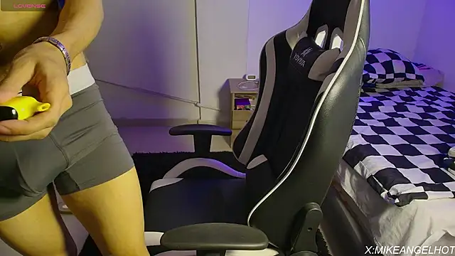 Angelligth online show from March 12, 3:45 am