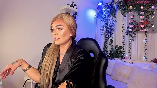 karol elegance  online show from March 18, 1:24 pm