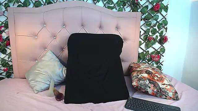 LucyCute 1 online show from June 3, 2:29 pm