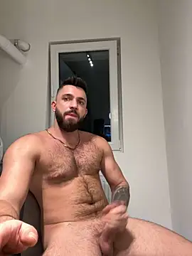 LoveIsBlind  online show from December 7, 2:14 am