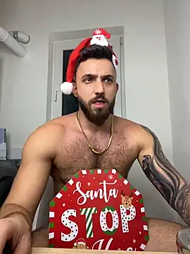 Snapshot of LoveIsBlind_ chatting on December 26, 12:03 am LoveIsBlind online show from December 26, 12:03 am