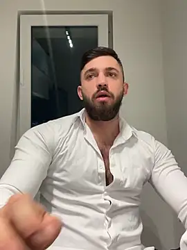 LoveIsBlind  online show from December 5, 1:42 am