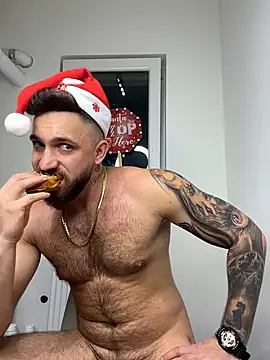 LoveIsBlind  online show from December 24, 10:28 pm