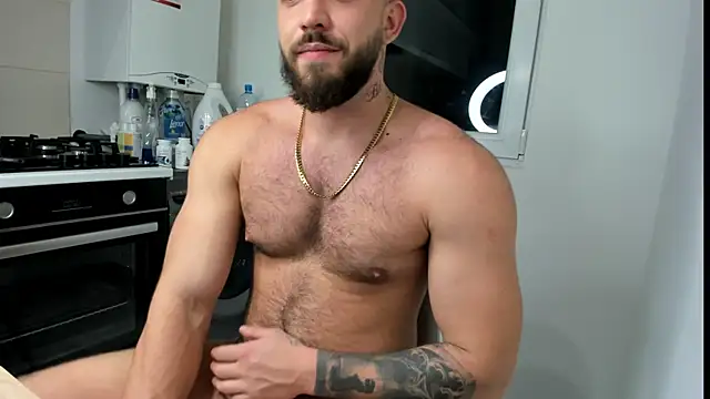 LoveIsBlind  online show from December 8, 9:52 pm