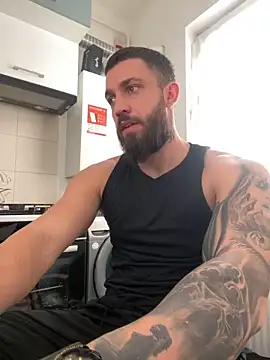 Snapshot of LoveIsBlind_ chatting on October 28, 9:08 am LoveIsBlind online show from October 28, 9:08 am