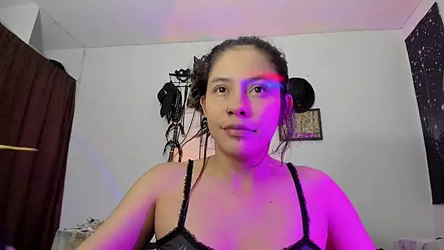 Snapshot of MIAUTENA chatting on May 6, 10:36 pm MIAUTENA online show from May 6, 10:36 pm