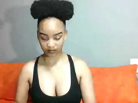 Snapshot of SmallSlut5 chatting on December 21, 2:52 pm SmallSlut5 online show from December 21, 2:52 pm