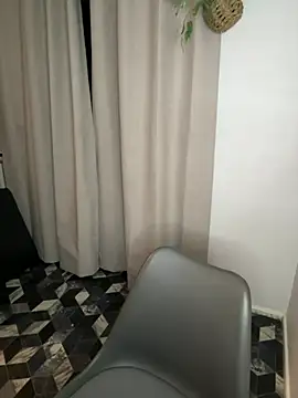 NaomiSquirts online show from December 21, 11:13 pm