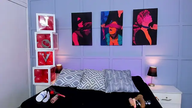 Snapshot of Elizabeth_Santos chatting on February 14, 10:58 pm Elizabeth Santos online show from February 14, 10:58 pm