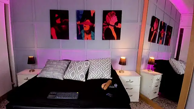 Elizabeth Santos online show from October 31, 8:38 pm