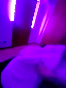 Snapshot of TSandraBellucci chatting on December 5, 8:49 pm TSandraBellucci online show from December 5, 8:49 pm