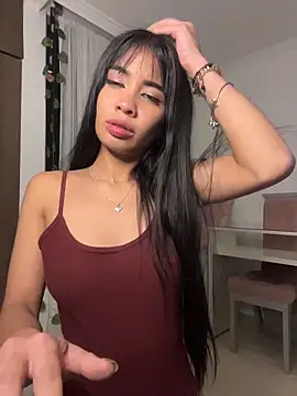 lina pink online show from December 1, 6:14 am