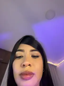 lina pink online show from April 29, 12:04 am