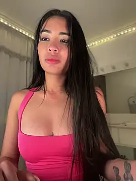 lina pink online show from May 18, 4:01 am